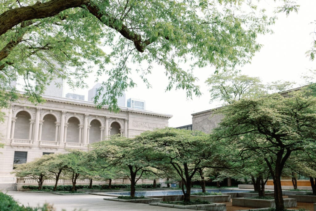 Art Institute of Chicago Engagement Photo by Mikayla Scheibe Photography